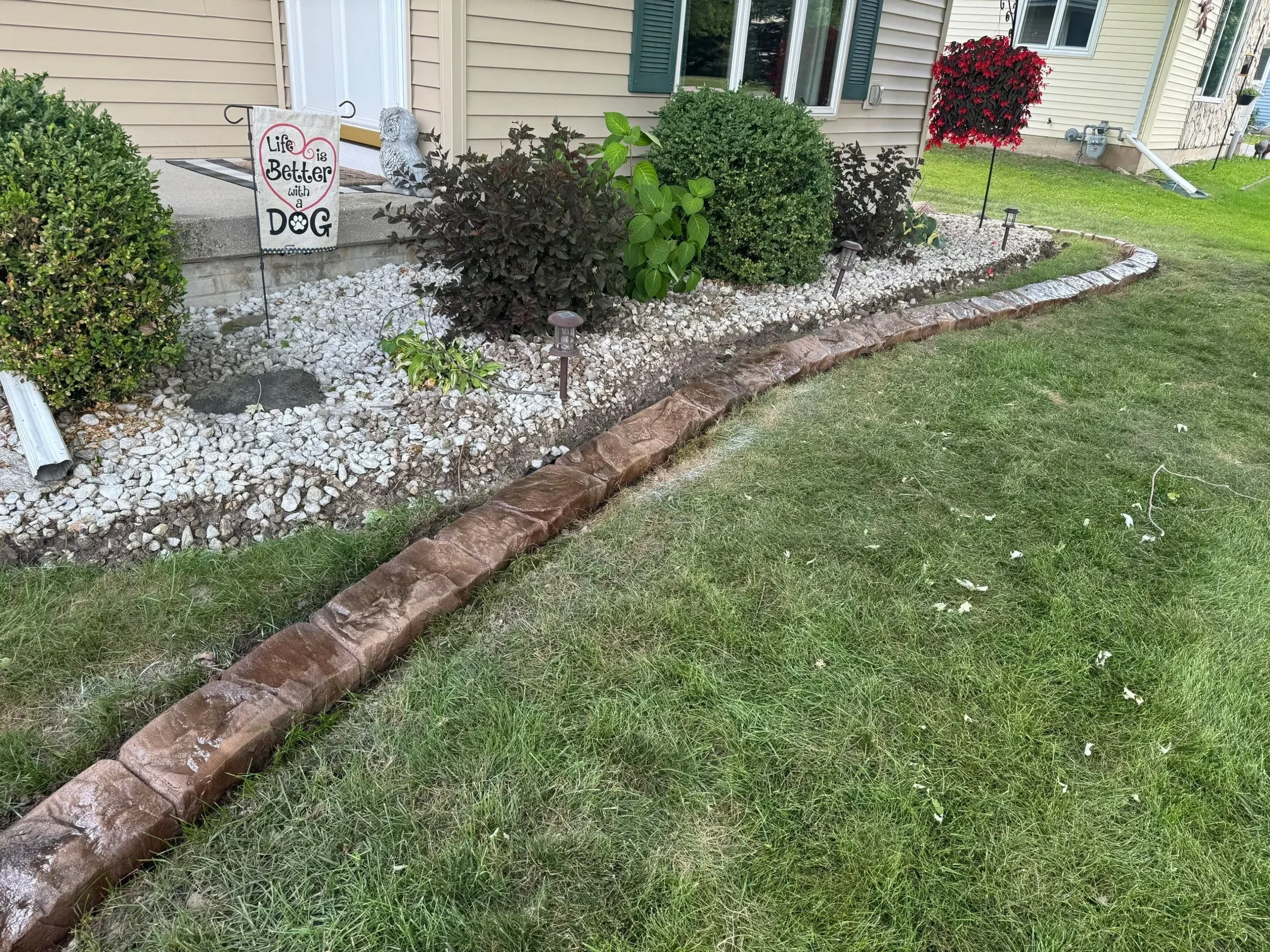 Landscape curbing installation